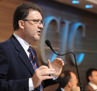 Cleber Prodanov acredita que os investimentos em pesquisa e desenvolvimento serão os responsáveis pelo desenvolvimento da sociedade. Foto Julio Soares