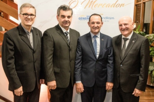 O evento foi marcado pela entrega do reconhecimento aos homenageados - Foto: Fernando Dai Prá