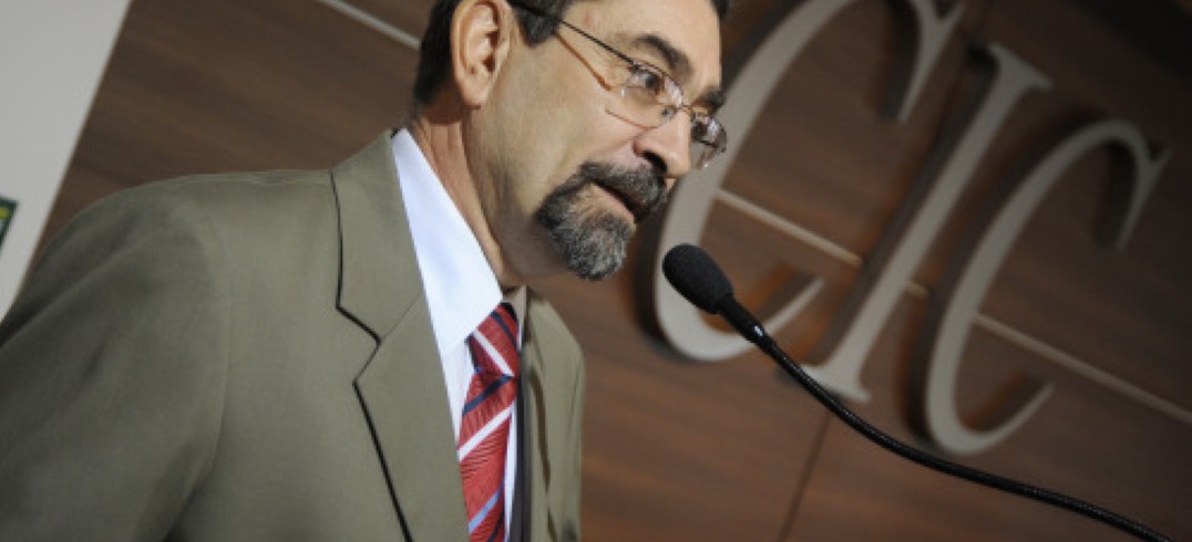 Professor diz que o desafio é conseguir comunicar bem utilizando as novas tecnologias. Foto Julio Soares.