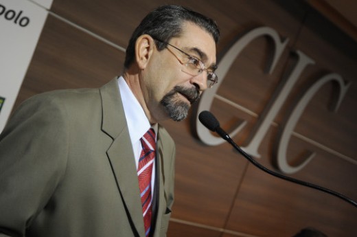 Professor diz que o desafio é conseguir comunicar bem utilizando as novas tecnologias. Foto Julio Soares.