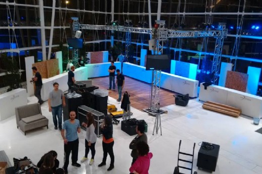 Ontem foi dia de montagem dos estandes no Shopping San Pelegrino - Foto: Divulgação/CIC Jovem