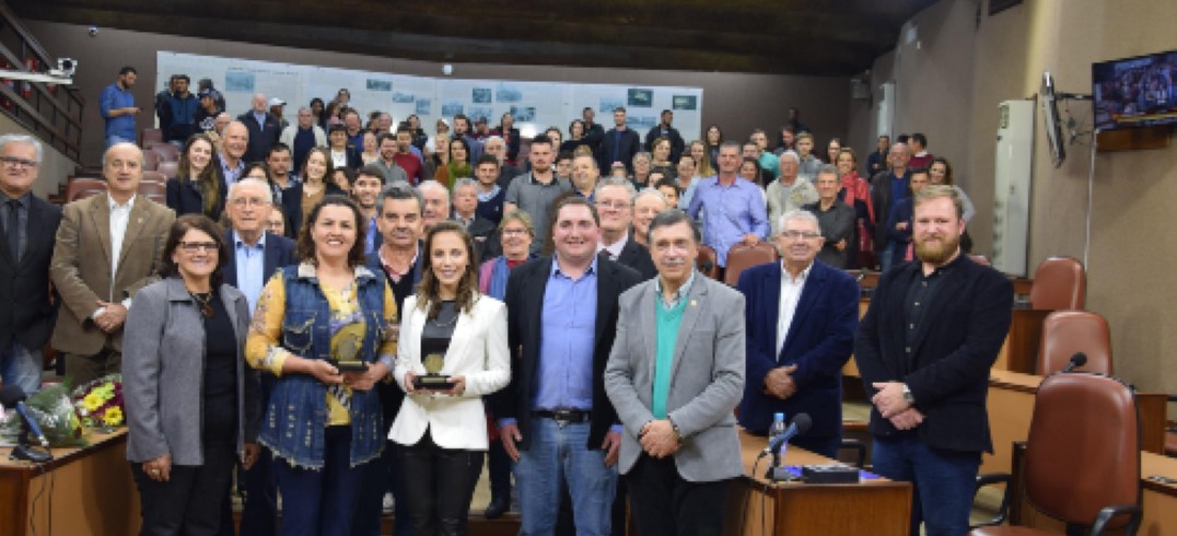 Presidente Ivanir Gasparin prestigiou entrega da Medalha Agricultor Destaque 2019 - Foto: Zoraido Silva