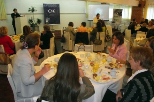 Padre Leomar Brustolin foi o palestrante da edição de dezembro. Foto divulgação CIC.