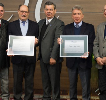 Ex-governadores do RS Germano Rigotto e José Ivo Sartori também foram homenageados - Foto: Julio Soares/Objetiva