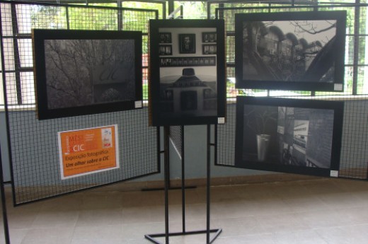 Mostra dos alunos da UCS reúne dez fotografias sobre a entidade empresarial. Foto Jéssica Maciel.