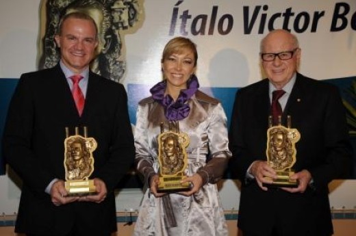 Julio Duso, Márcia Costa e Paulo Bellini recebem homenagem da CIC - Foto: Julio Soares/Objetiva
