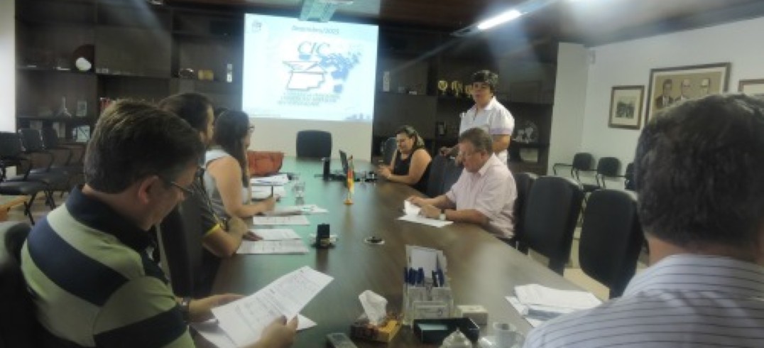 Números da atividade econômica no ano passado foram divulgados nessa terça-feira (2) pela CIC e CDL - Foto: Taís Giacomet/CIC