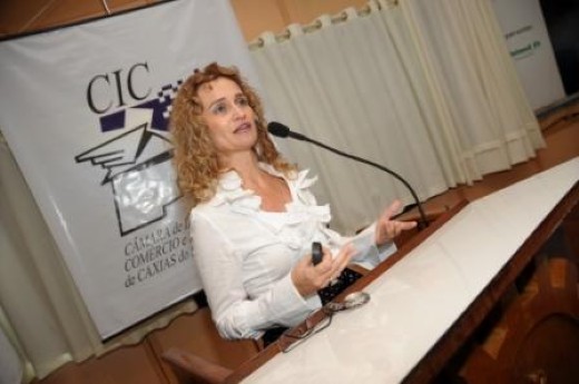 Márcia falou sobre a gestão financeira pessoal e intereferência no trabalho - Crédito Julio Soares