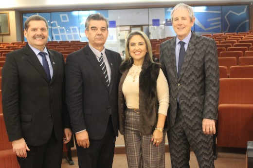 Andreazza, Gasparin, Maristela e Bellini: atual presidência terá mais dois anos de mandato - Foto: Andressa Zanol/CIC