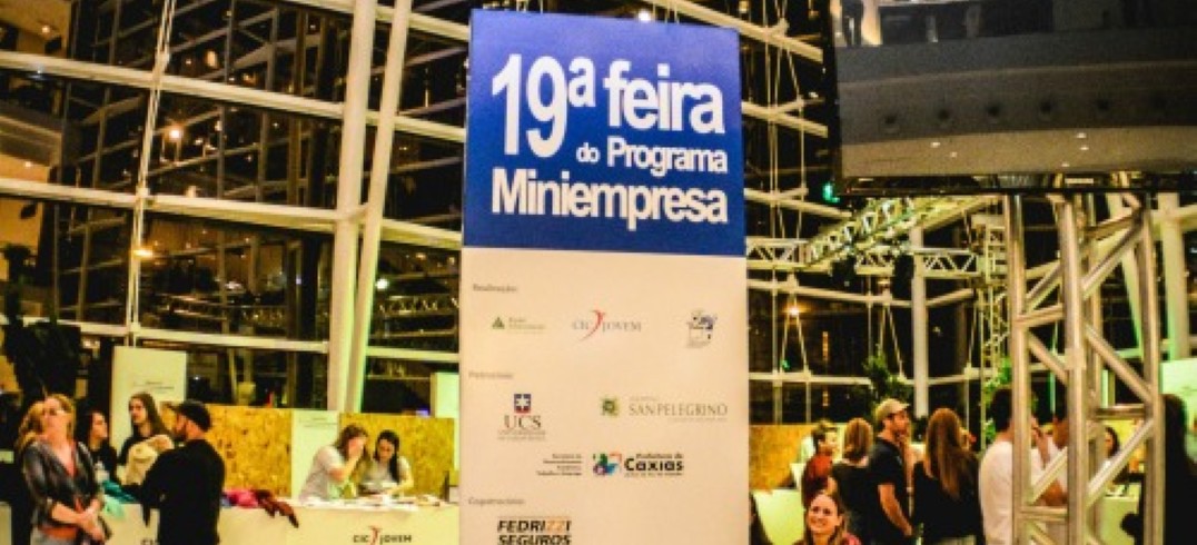 Estudantes comercializam produtos das miniempresas diretamente ao público - Foto: Candice Giazzon/Arquivo CIC