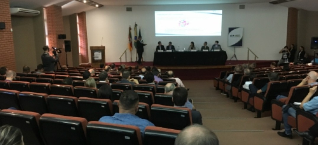 Audiência Pública realizada na CIC debateu reajuste de 19,5% na tarifa - Foto: Marta Guerra Sfreddo/CIC