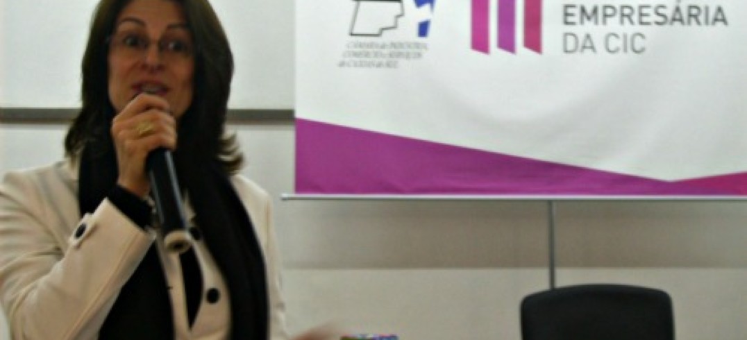 No Café com Informação da CIC, psicóloga propôs a substituição da cultura do Produto Interno Bruto pelo FIB (Felicidade Interna Bruta).