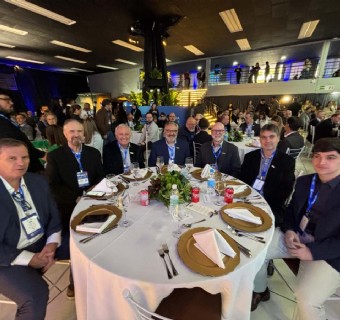 Ubiratã Rezler entre as lideranças empresariais que marcaram presença ontem na Festa da Uva