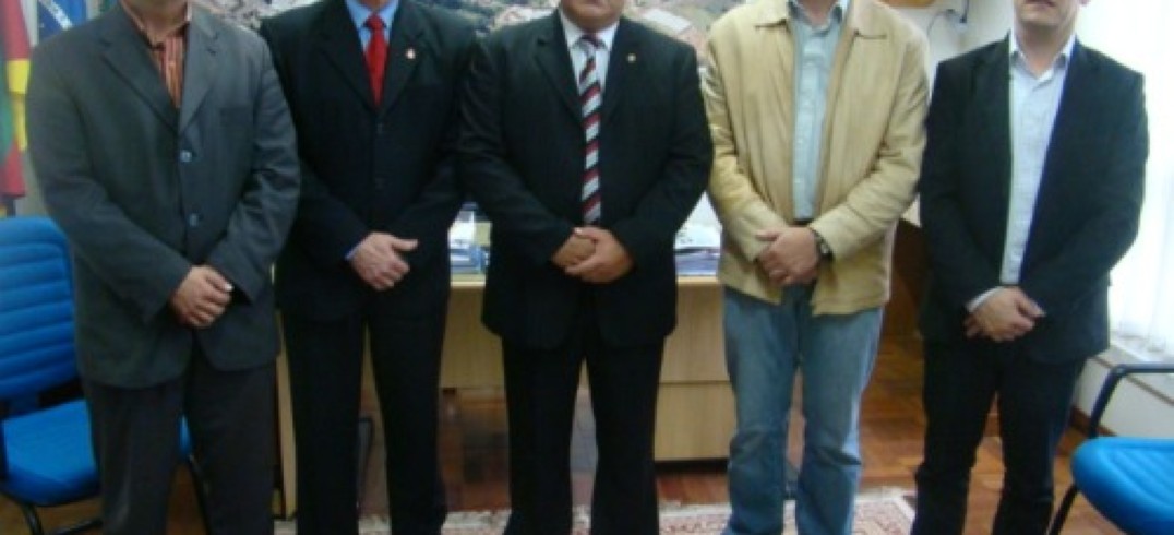 Romanini (primeiro à direita) participou de audiência pública em Passo Fundo - Foto: Divulgação