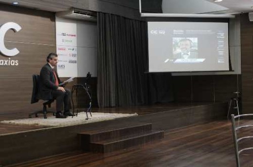 Carlos Ogliari palestrou sobre os dilemas da dimensão humana no trabalho e os impactos nas empresas - Foto: Bianca Gonçalves/CIC Caxias