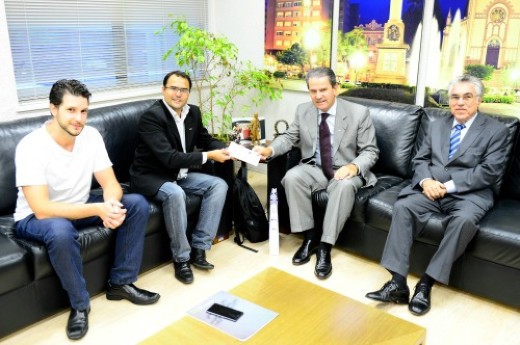 Menegassi e Dal Pizzol em encontro com prefeito Alceu e secretário Spiandorello - Foto: Cristofer Giacomet
