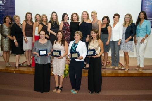 Conselho da Mulher e as homenageadas do 9º Encontro da Mulher Empreendedora - Foto: Maikon Piccini
