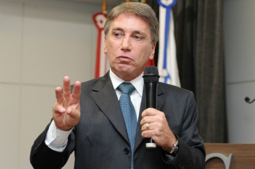 Na CIC, Germano Rigotto defendeu reformas tributária e política e pacto federativo. Foto Julio Soares