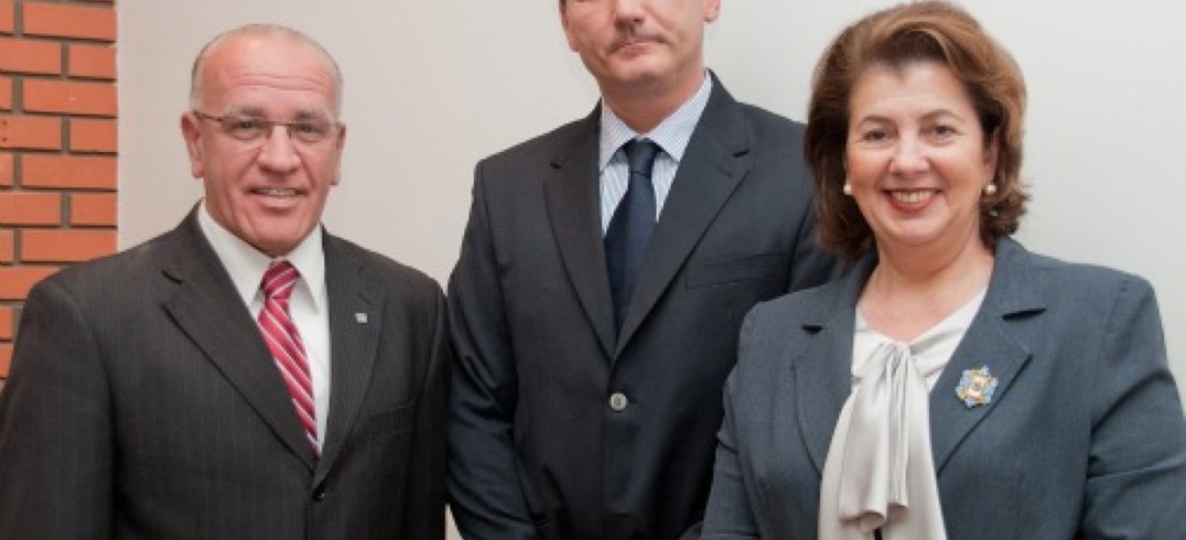 Milton Corlatti, Francisco Wisintainer e Maria Helena Sartori: parceria no "Câncer tem cura" - Foto: Morgana Perini