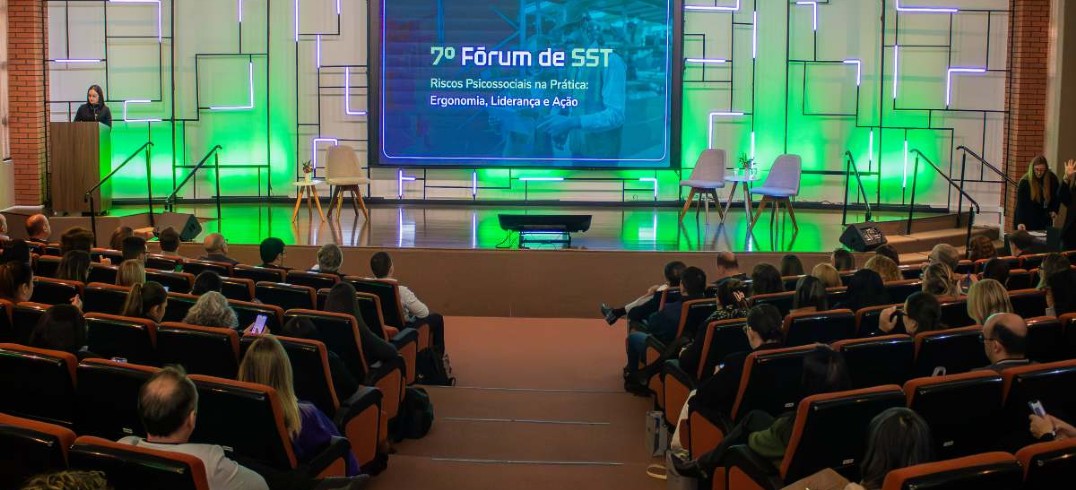 Evento reuniu especialistas das áreas de ergonomia, segurança do trabalho, direito e magistratura - Foto: Benito Rizzi