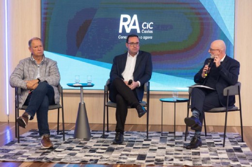 Alceu Moreira e Diogo Siqueira participaram da RA CIC nesta segunda-feira (19), com mediação do presidente Ubiratã Rezler - Foto: Júlio Soares