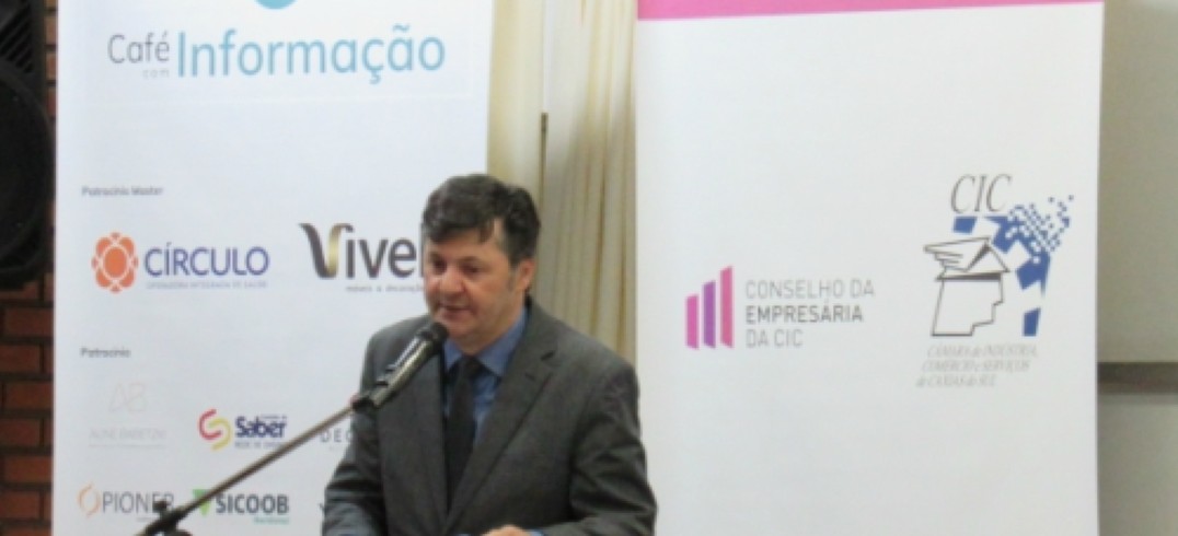Coordenador das eleições 2018 em Caxias do Sul, Silvio Viezzer palestrou no Café com Informação da CIC nesta quinta-feira (26) - Foto: Candice Giazzon