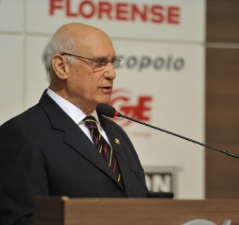 Senador gaúcho detalhou projetos que irão à votação no Congresso Nacional nos próximos dias - Foto: Julio Soares/Objetiva