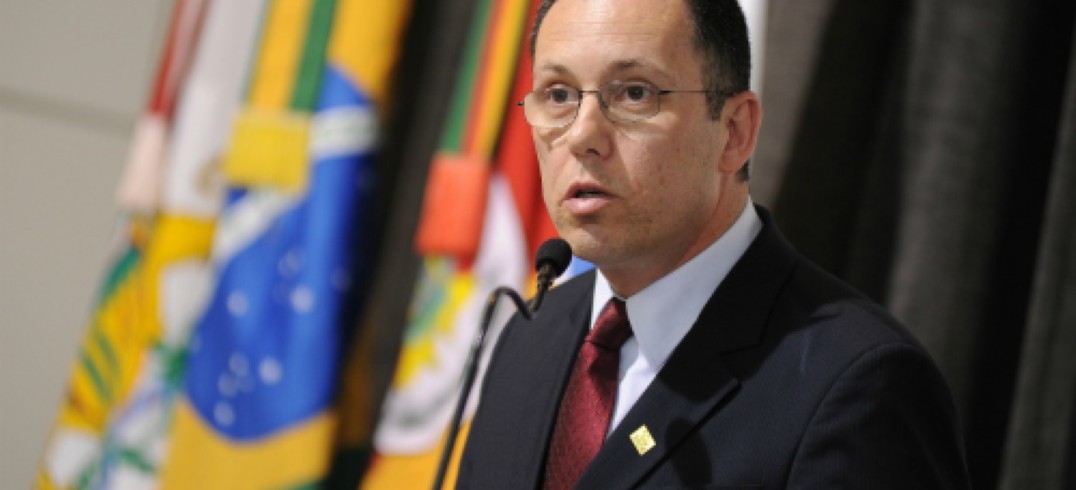 Vice-presidente do BRDE se preocupa com postura do país em longo prazo. Foto Júlio Soares/Objetiva.