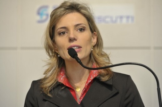 Caroline Dani mostrou na reunião-almoço da CIC estudos avançados que comprovam benefícios da uva - Foto: Julio Soares/Objetiva