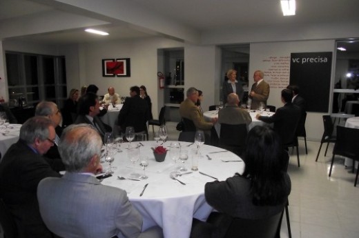 Senadora recebeu do presidente da CIC reivindicações dos empresários. Foto divulgação CIC