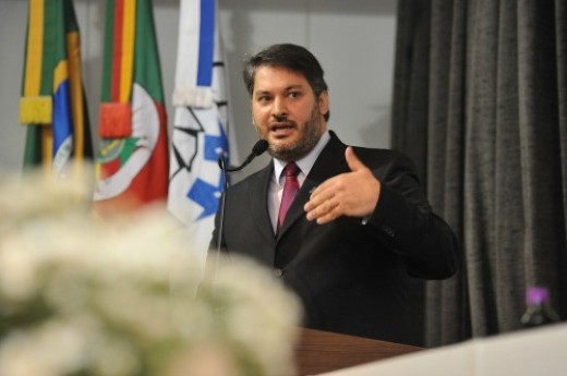 Robledo Luza, que também é executivo de empresa, foi o convidado da reunião-almoço da CIC desta segunda-feira (16) - Foto: Julio Soares/Objetiva