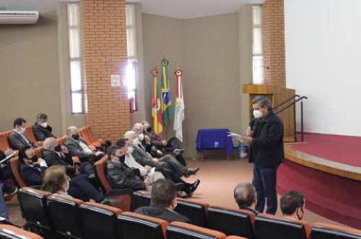 Presidente da entidade, Ivanir Gasparin, falou da importância da reunião para o desenvolvimento da Região - Foto: Bianca Gonçalves