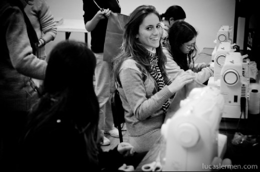 Estudantes criam uma miniempresa e fabricam seus próprios produtos - Foto: Lucas Lermen