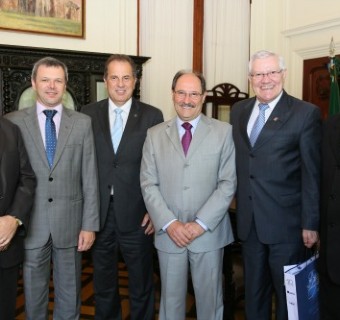 Lideranças da entidade formalizaram convite para Sartori palestrar em reunião-almoço - Foto: Luiz Chaves