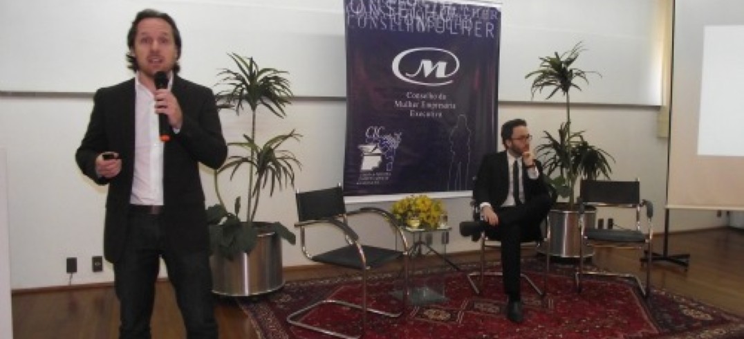 Diretores da agência SPR, de Novo Hamburgo, falaram sobre classe C na CIC. Foto divulgação CIC.