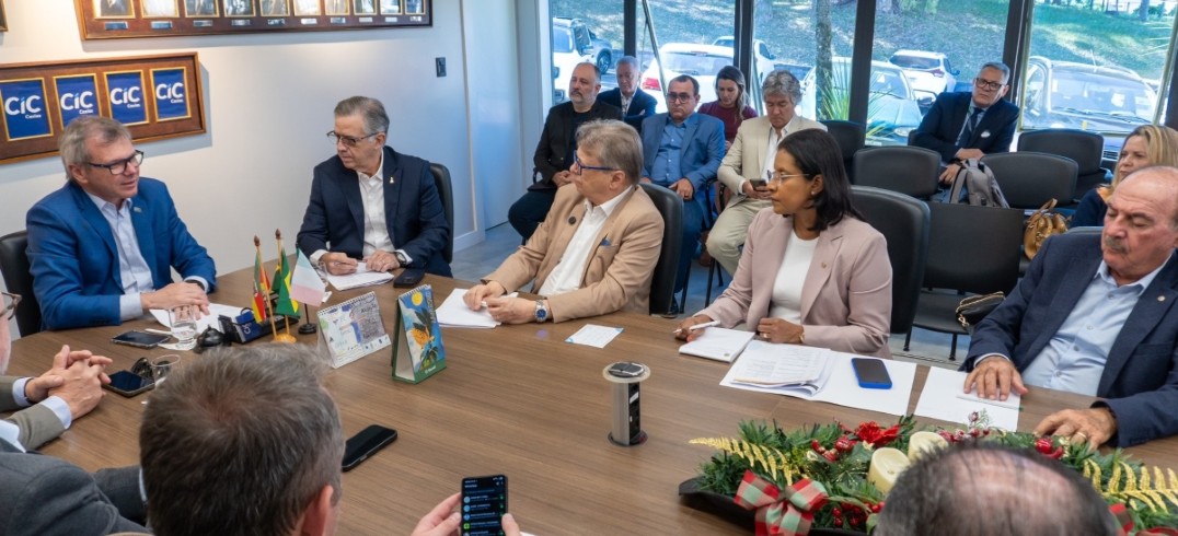 Entidade sediou encontro com deputados federais nesta sexta-feira (28) - Foto: Benito Rizzi