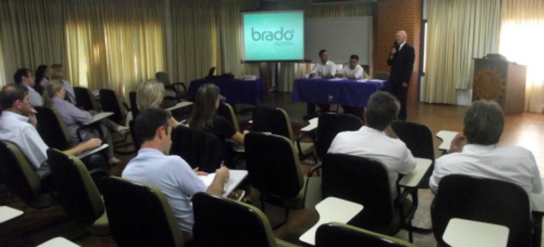 O diretor da CIC Nelson Sbabo apresentou a ferrovia como alternativa. Foto divulgação CIC.