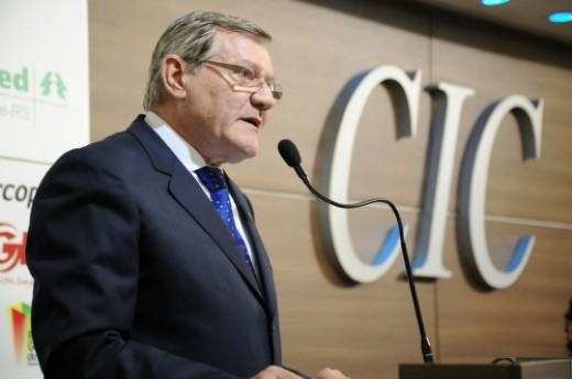 Carlos Heinen fez um desabafo contundente e sugeriu depositar tributos em juízo. Foto Julio Soares