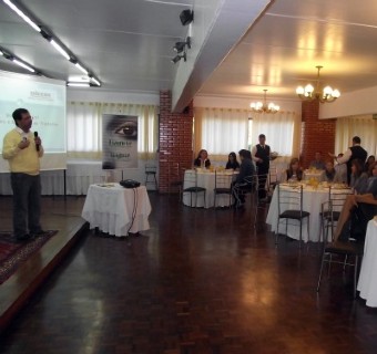 Coordenador do Observatório do Trabalho da UCS divulga pesquisa sobre presença da mulher no mercado de trabalho em Caxias do Sul.
