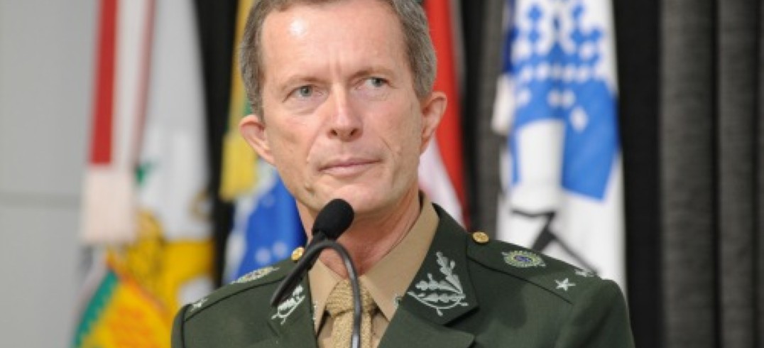 Na CIC, comandante da 1ª Brigada de Artilharia Antiaérea apresentou plano de defesa nacional. Foto Julio Soares