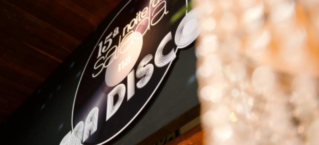 Era Disco inspirou o tema da 15ª edição do jantar gastronômico realizado pela CIC - Foto: Fábio Grison