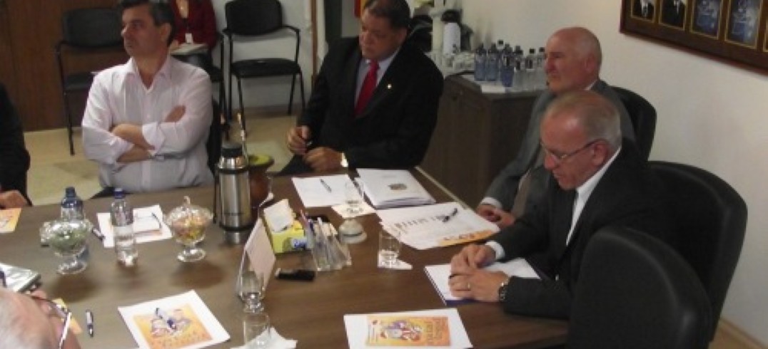 Deputado federal foi mais um representante político a se reunir com presidentes de Sindicatos Patronais na CIC - Foto: Divulgação/CIC
