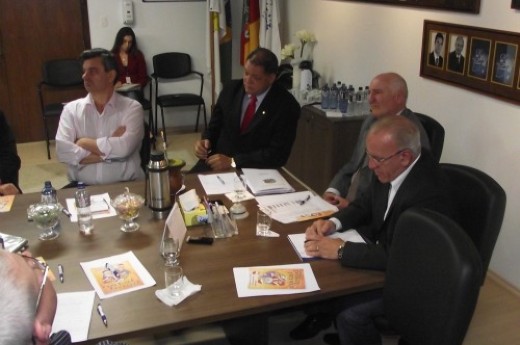 Deputado federal foi mais um representante político a se reunir com presidentes de Sindicatos Patronais na CIC - Foto: Divulgação/CIC