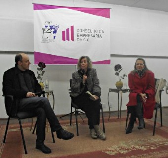 O patrono da 28ª Feira do Livro de Caxias do Sul e técnica em Biblioteca foram os convidados do Café com Informação da CIC.