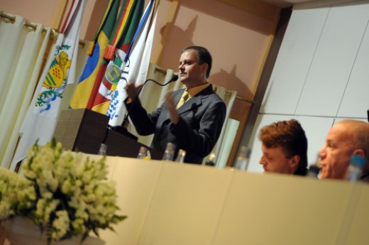 Bráulio Pikman relatou que para serem mais competitivas empresas têm adotado práticas mais responsáveis socialmente. Foto Julio Soares.