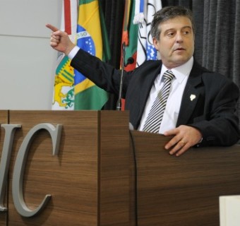 Na CIC, ministro da Agricultura, Pecuária e Abastecimento falou sobre a nova política agrícola brasileira. Foto Julio Soares.