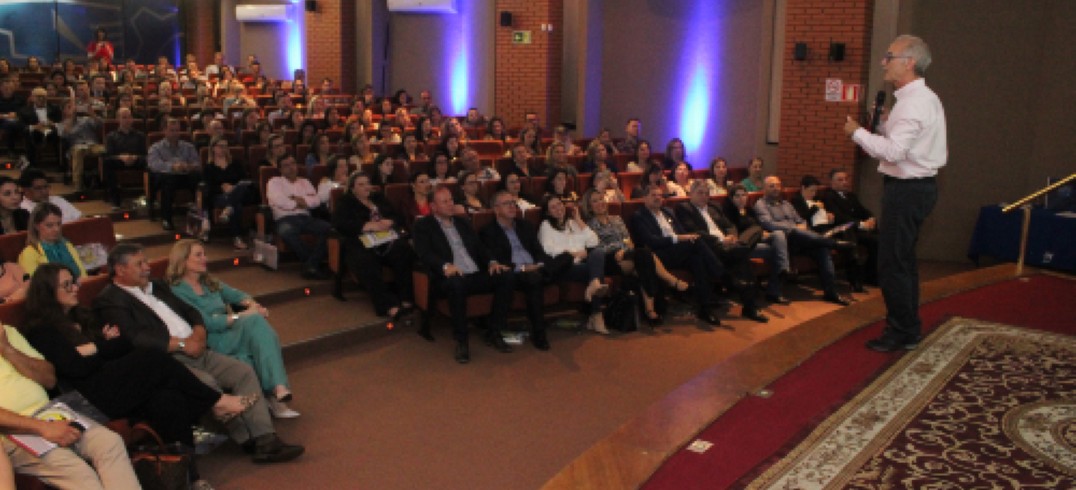 Convergência de gerações e diversidade foi o tema da palestra de Nelson Bittencourt - Foto: Candice Giazzon/CIC