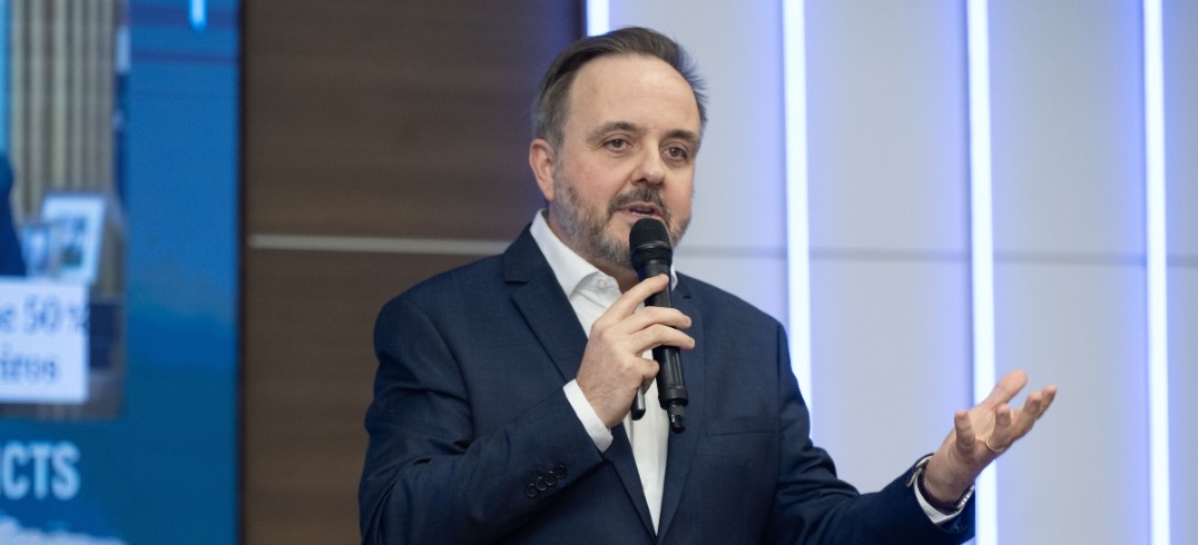Daniel Ely foi o palestrante desta segunda-feira (18)