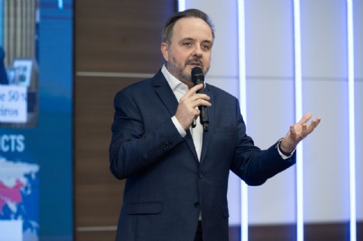Daniel Ely foi o palestrante desta segunda-feira (18)
