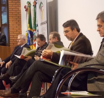 Presidente da CIC recebeu recebeu o governador e demais autoridades para encontro na CIC - Foto: Giovana Schmitt/CIC
